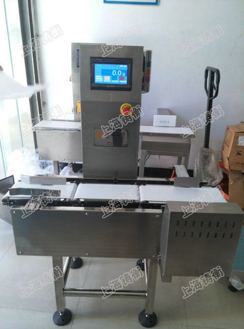 高精度稱重剔除機(jī),自動(dòng)稱重機(jī)多少錢一臺(tái)